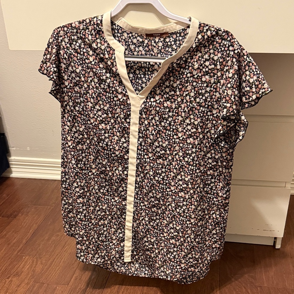 Gaharu Floral Blouse with Cream Trim